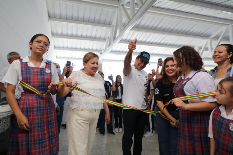 Barranquilla inaugura moderno comedor escolar en la IED María Inmaculada con inversión de $900 millones Sumario: