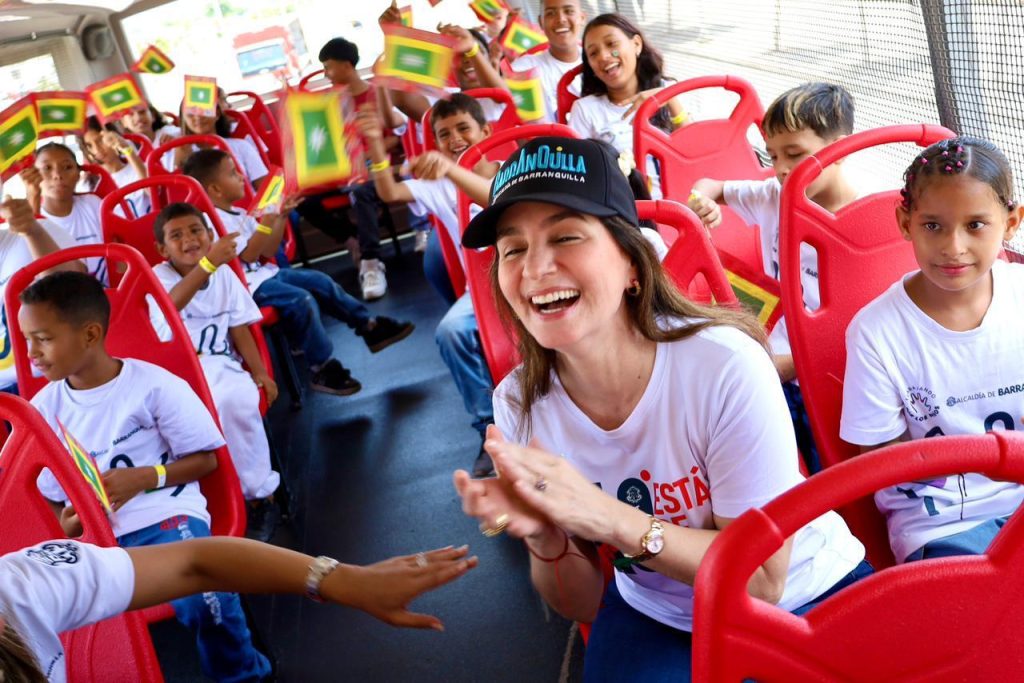 Niños rescatados del trabajo infantil recorren Barranquilla en jornada cultural por el mes de la niñez