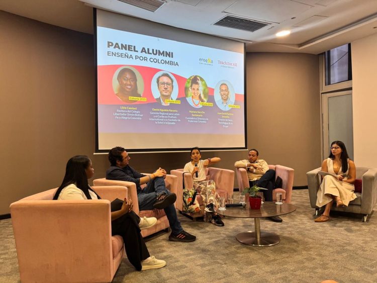 Barranquilla acoge cumbre de Teach For All y expone avances en educación y bilingüismo