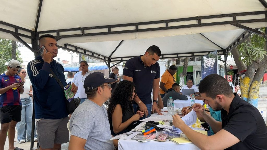 Más de 300 personas iniciaron curso de conducción en la Licenciatón de Soledad