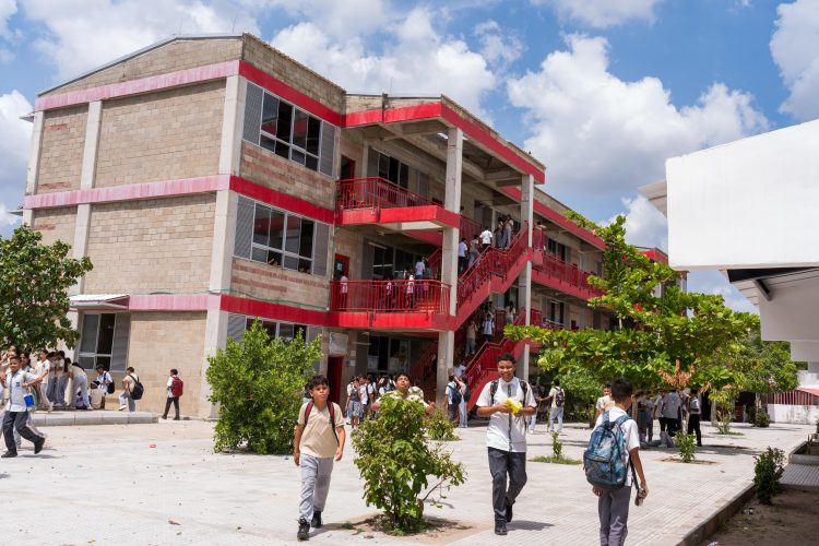 Atlántico lleva estrategia a colegios para prevenir consumo de drogas en más de 1.500 estudiantes