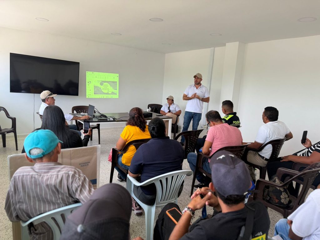AQsur y autoridades crean comité para frenar conexiones ilegales de agua en Manatí y Candelaria