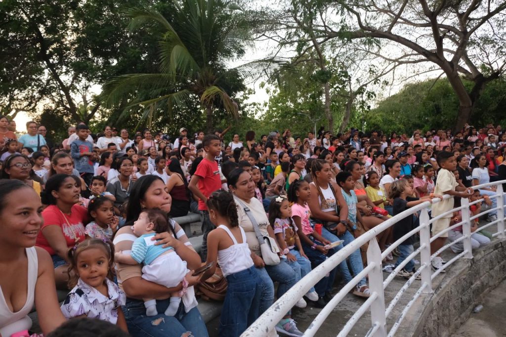 Más de 1.800 niños celebran su día en el Parque Espejo de Baranoa con jornada lúdica y recreativa