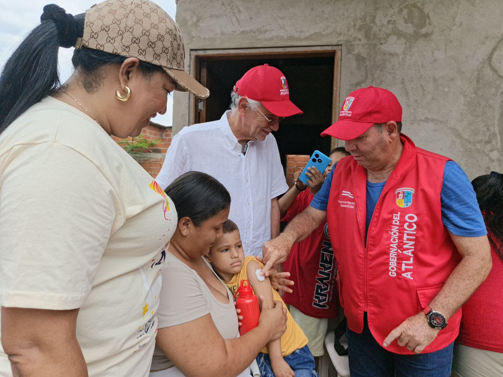 Gobernación del Atlántico inicia vacunación casa a casa contra el dengue en Malambo