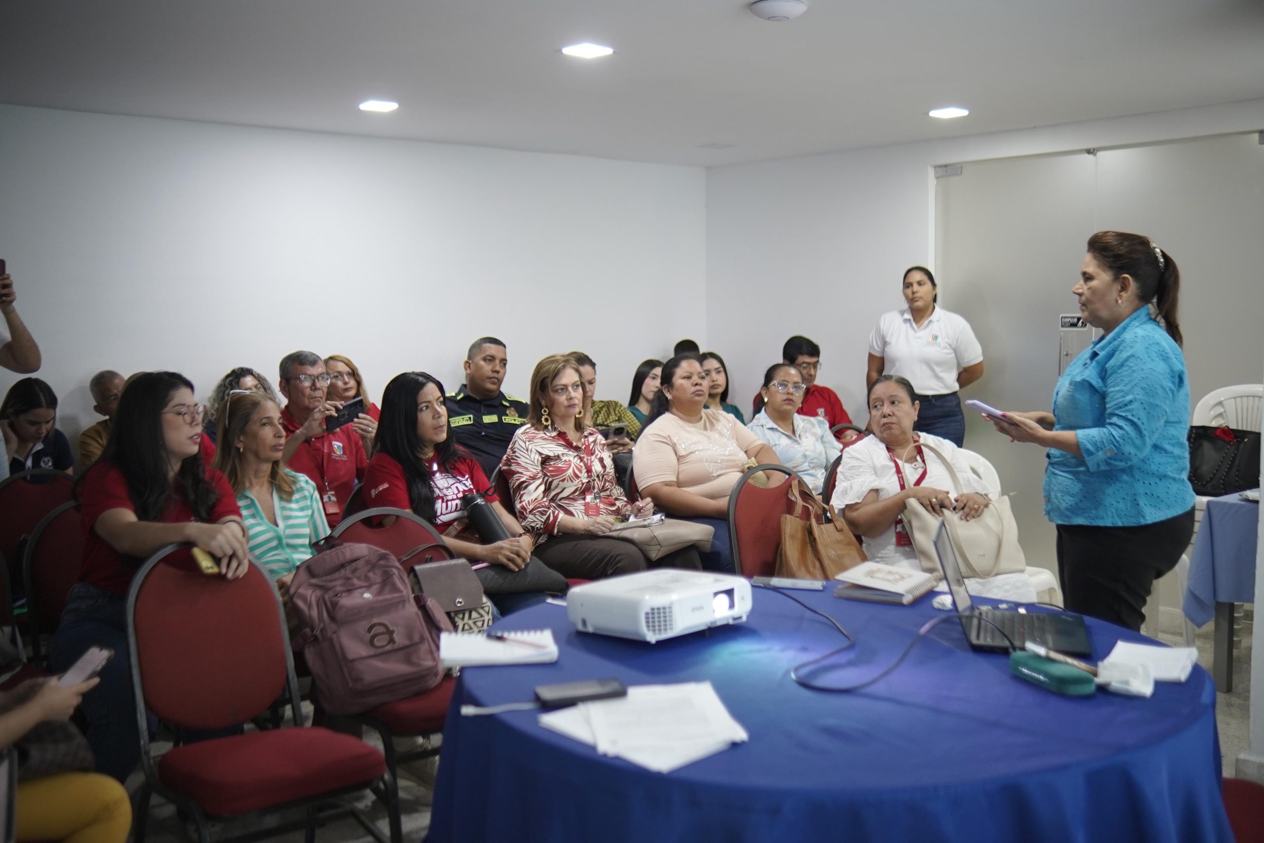 Autoridades departamentales, ICBF y academia articularon acciones para prevenir la instrumentalización de niños y adolescentes en actividades ilícitas, con énfasis en el entorno familiar.