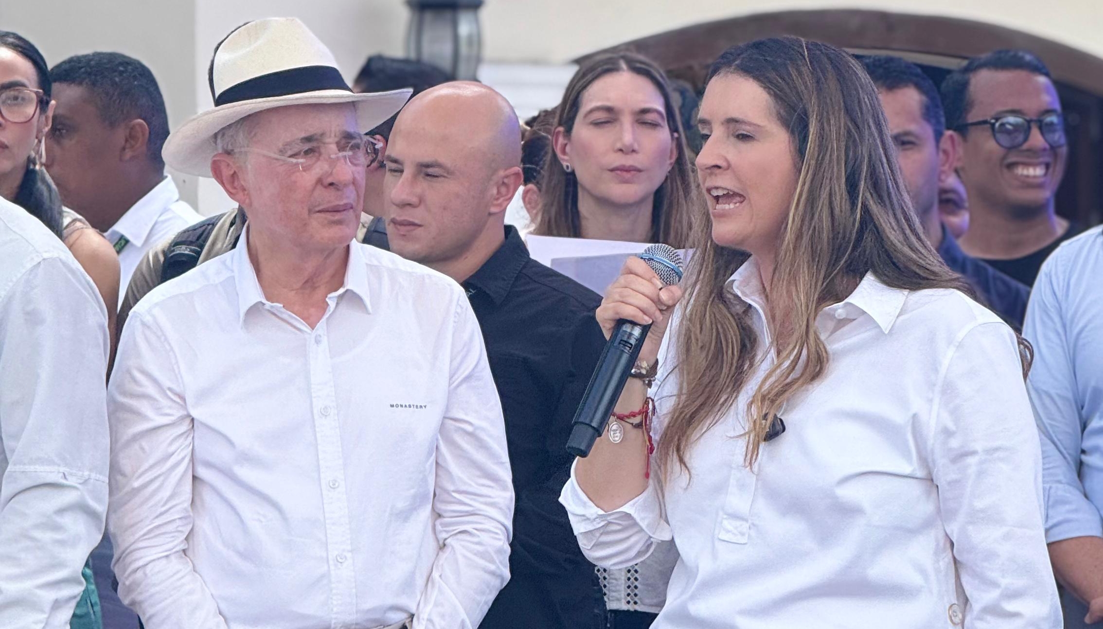 Paloma Valencia presenta en Barranquilla su plan de seguridad y cuestiona manejo de Air-e