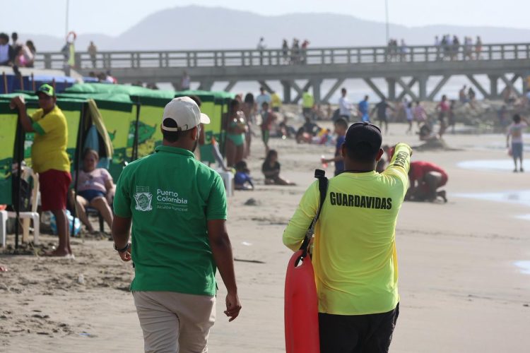 50 personas fueron rescatadas en playas de Puerto Colombia durante Semana Santa