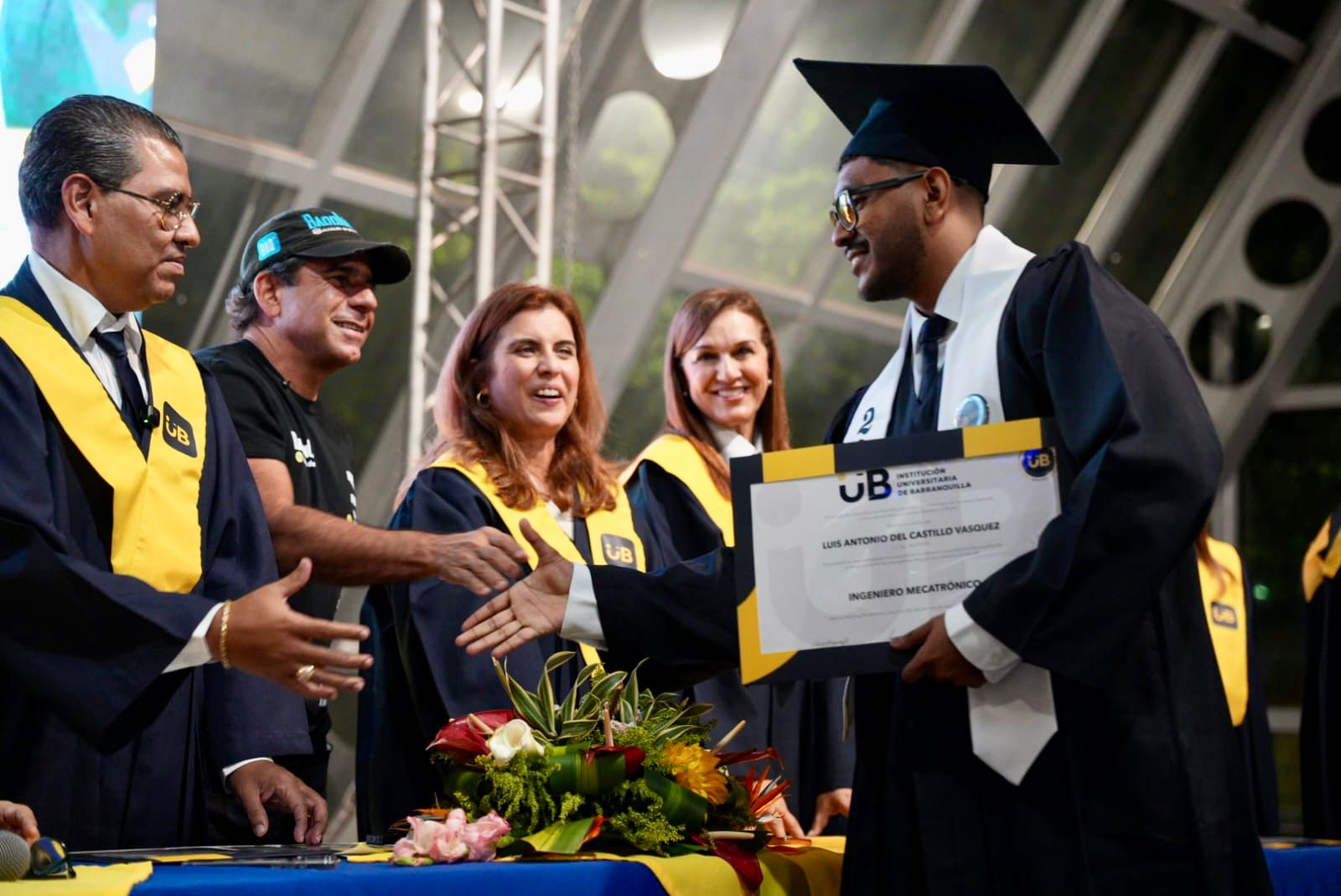 IUB supera los 20.000 egresados tras graduar a más de 500 estudiantes en Barranquilla