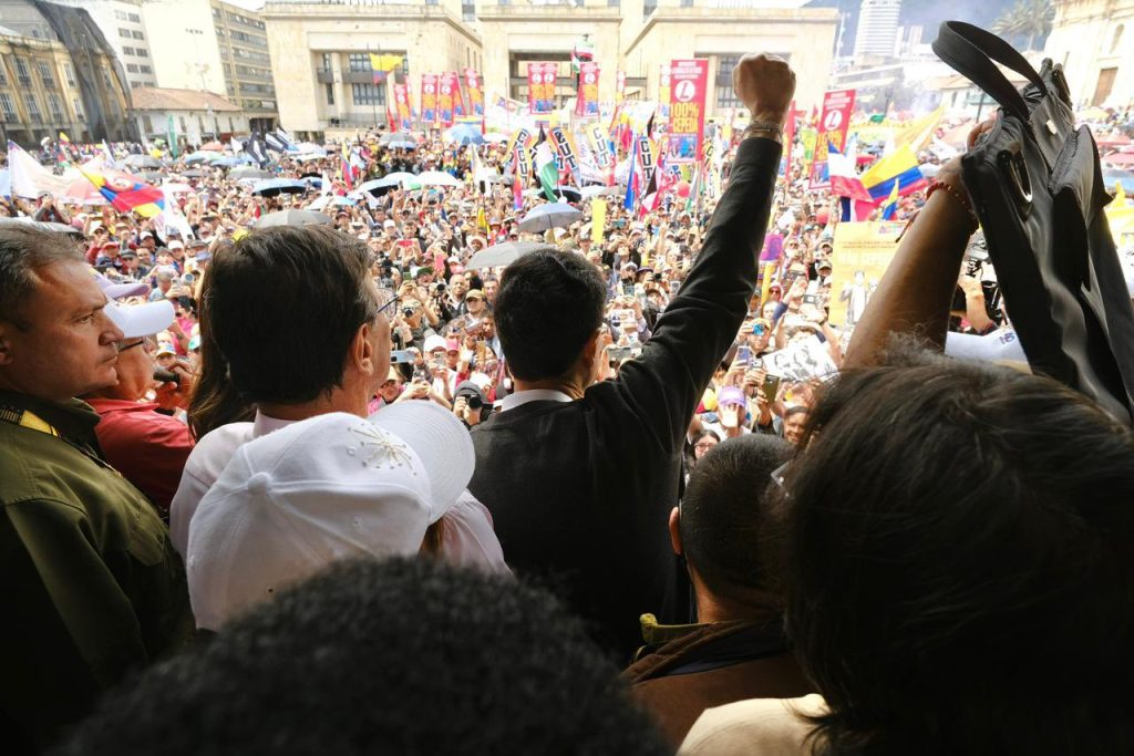 En el 1o de Mayo, Cepeda pide apoyo electoral y defiende reformas del Gobierno