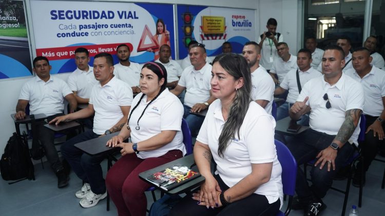 SENA Atlántico y Expreso Brasilia inauguran moderno ambiente de formación para conductores
