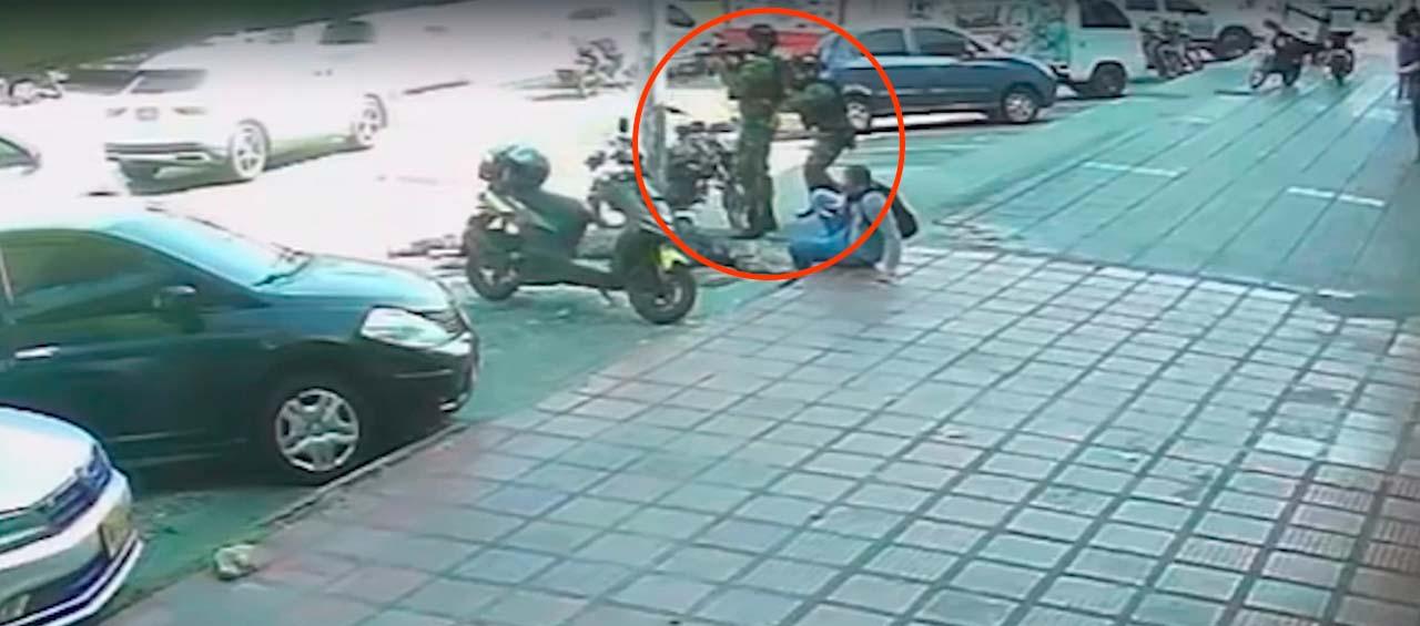 Video de cámara de seguridad mostró reacción del Gaula militar durante atentado en el norte de Barranquilla