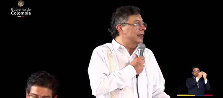 Petro cuestiona funcionamiento del Fondo de Adaptación durante visita a Ciénaga, Magdalena