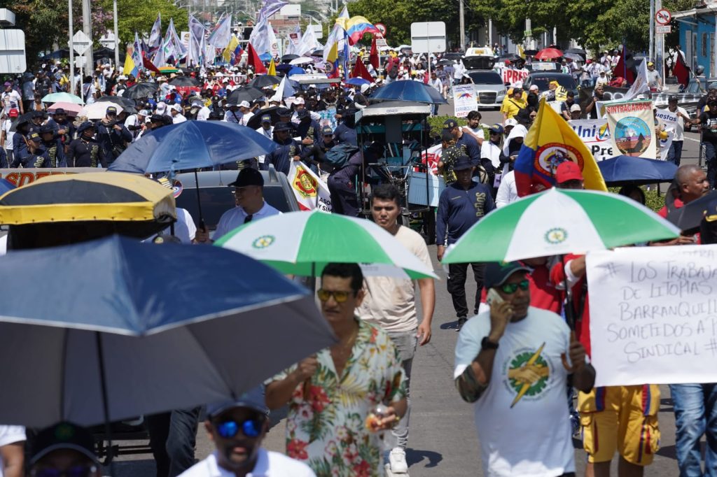 Multitudinaria marcha del Día del Trabajo en Barranquilla: sindicatos exigen reformas y mejores condiciones laborales