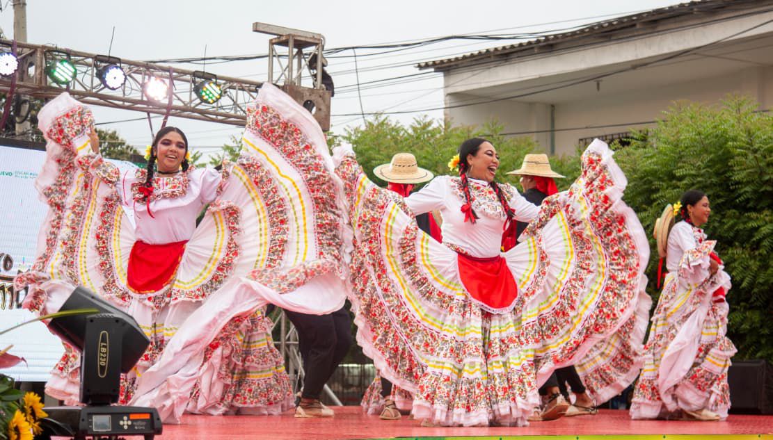 Polonuevo vibró con el Día Internacional de la Danza: 300 artistas exaltaron la cultura del Atlántico