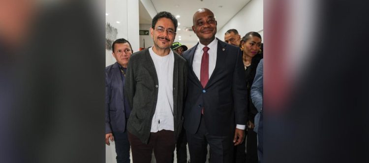 Luis Gilberto Murillo declina su candidatura presidencial y se suma a campaña de Iván Cepeda