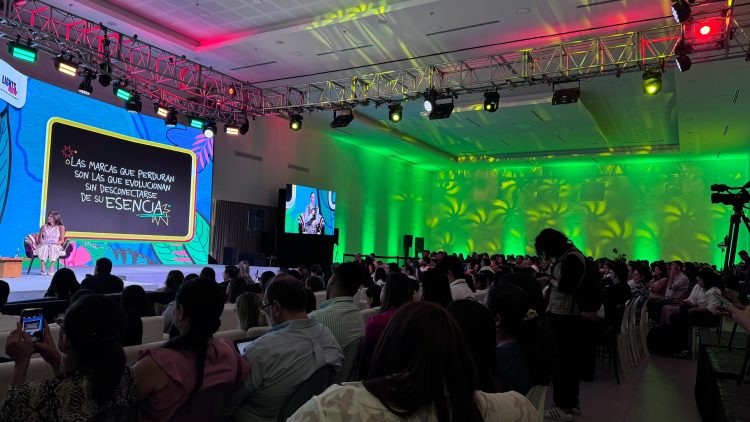 Perrenque Creativo abre debate en Barranquilla sobre el impacto de la inteligencia artificial en las empresas