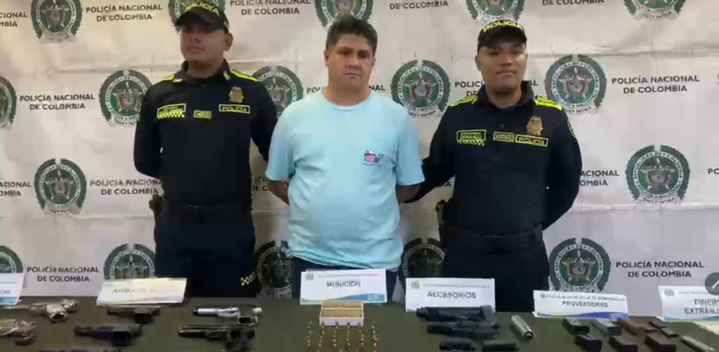 Cae presunto traficante de armas en Barranquilla: tenía pistolas, municiones y dólares en efectivo