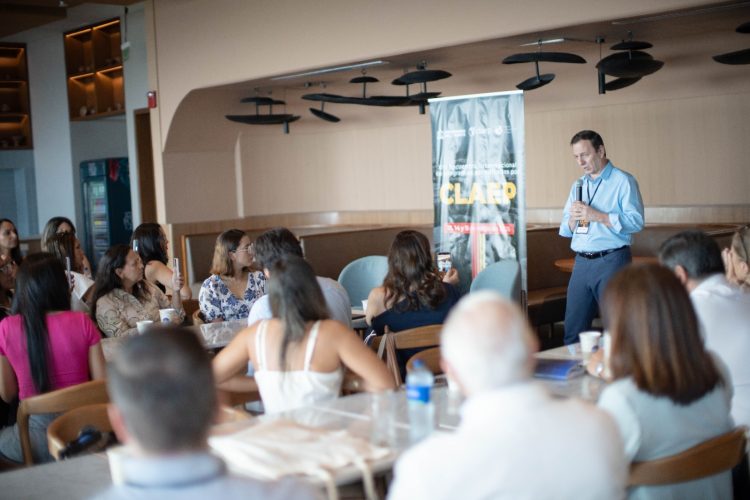 Inteligencia artificial y libertad de prensa centran debate en encuentro internacional de periodismo en Uninorte