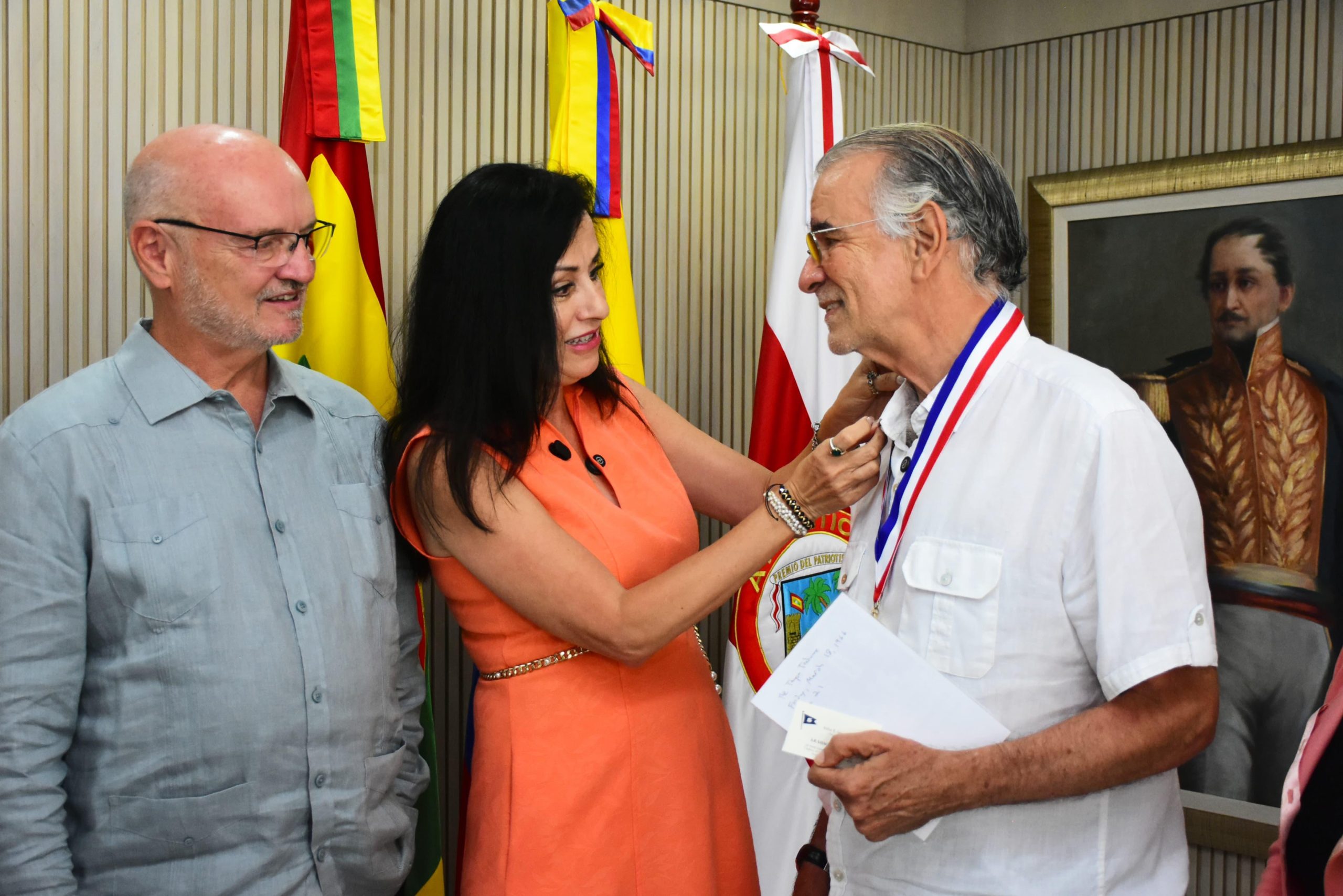 Eduardo Verano recibió reconocimiento por fortalecer histórica relación entre Barranquilla y Tampa