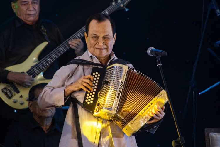 Alfredo Gutiérrez recibió emotivo homenaje rodeado de grandes figuras del vallenato y la música colombiana