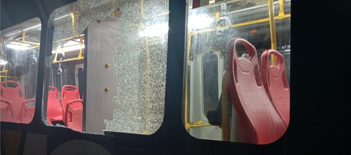 Vandalizan tres buses de Transmetro durante la final entre Junior y Nacional en Barranquilla