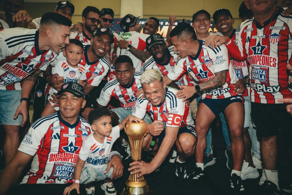 Junior regresó a Barranquilla en medio de una multitudinaria celebración por el bicampeonato
