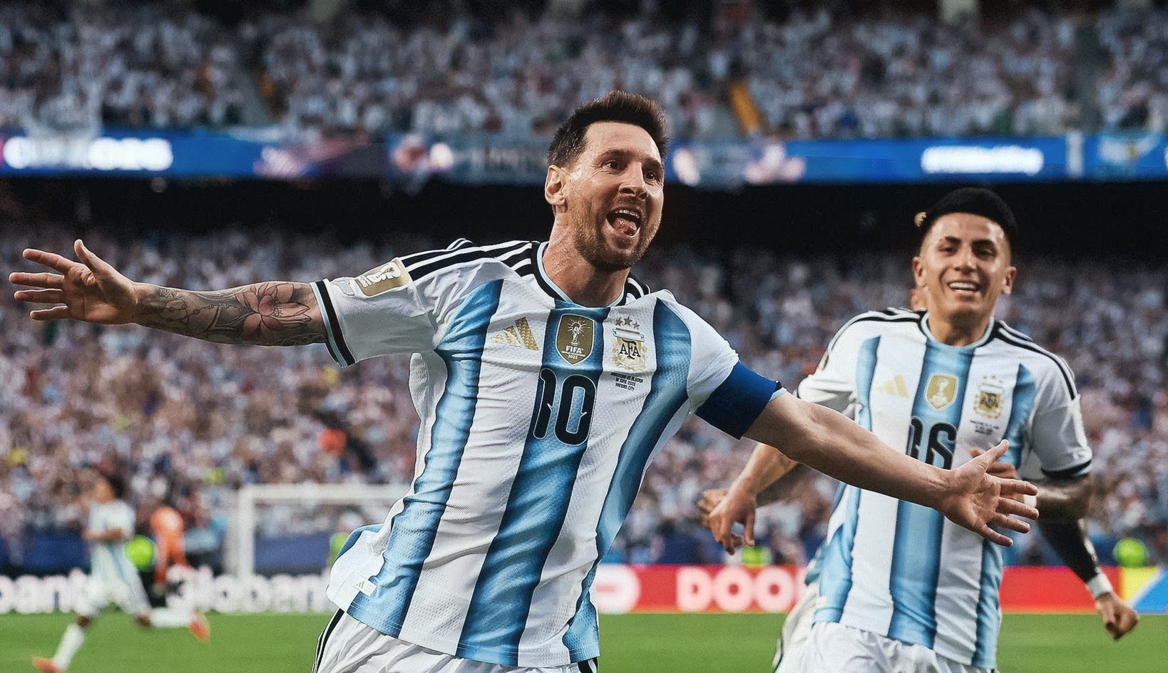 Messi firma un triplete histórico y Argentina debuta con victoria ante Argelia en el Mundial