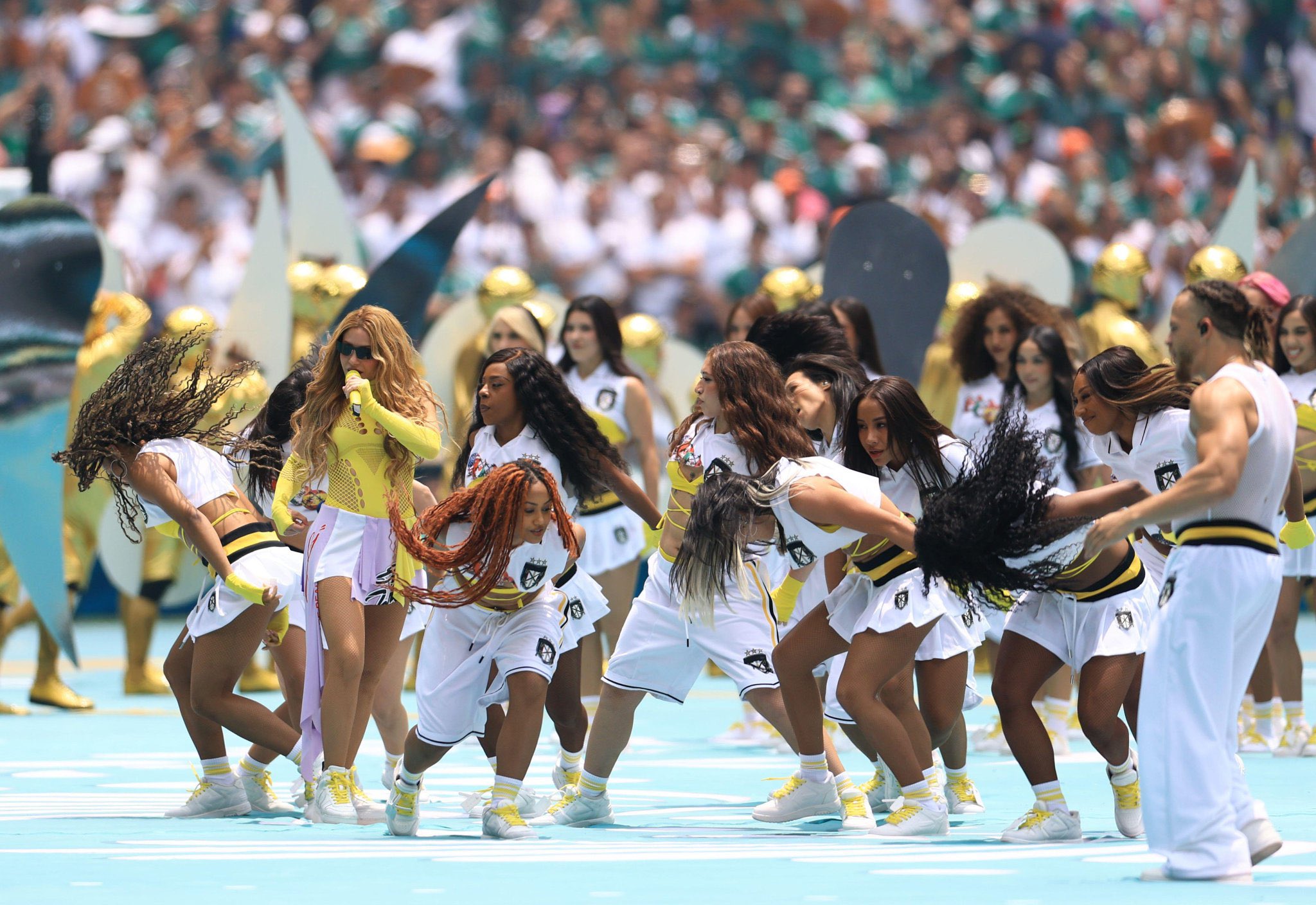 Shakira brilló en la inauguración del Mundial 2026 junto a Burna Boy en el estadio Azteca