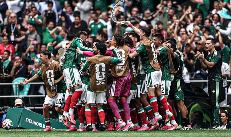 México derrota a Sudáfrica y logra su primera victoria en un partido inaugural de un Mundial