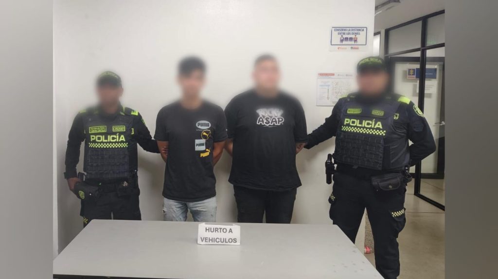 Capturan a dos hombres con más de 22 kilos de marihuana en Santo Tomás