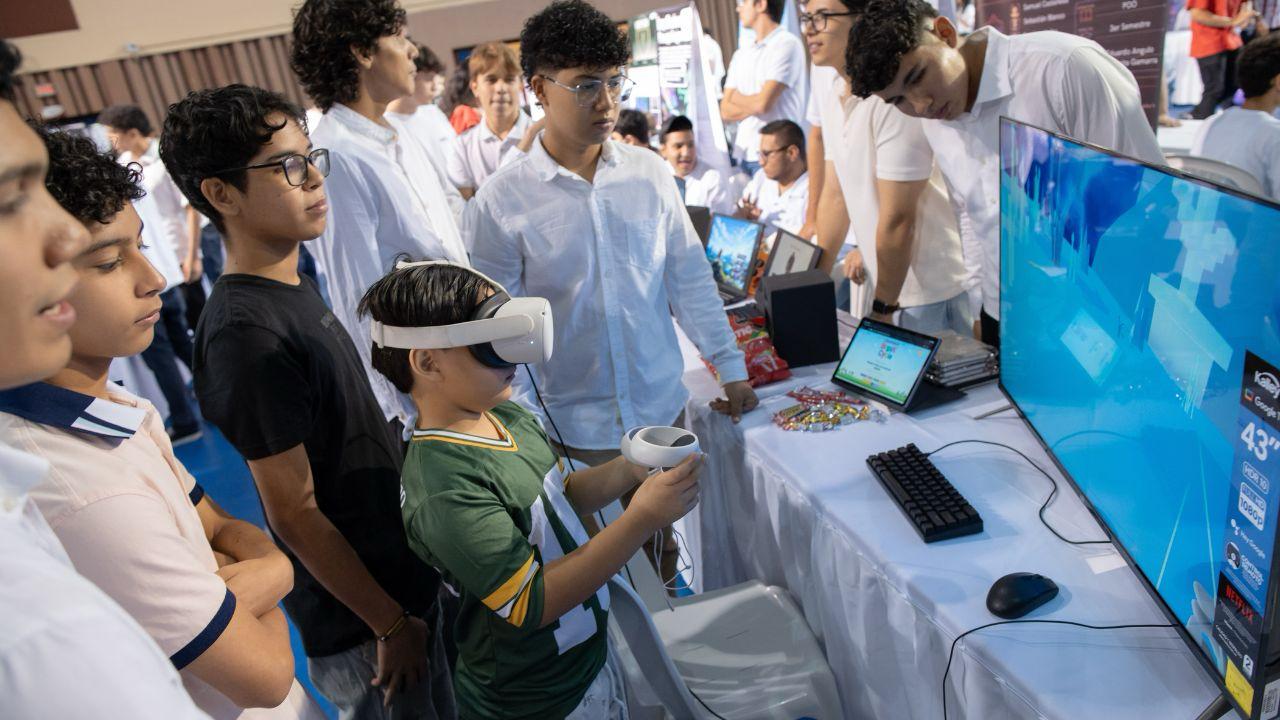 Estudiantes de Uninorte presentan más de 100 proyectos de innovación tecnológica para enfrentar retos sociales y ambientales
