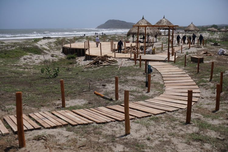 Ordenamiento de playa Punta Astilleros alcanza el 70 % de ejecución y fortalece apuesta turística de Piojó