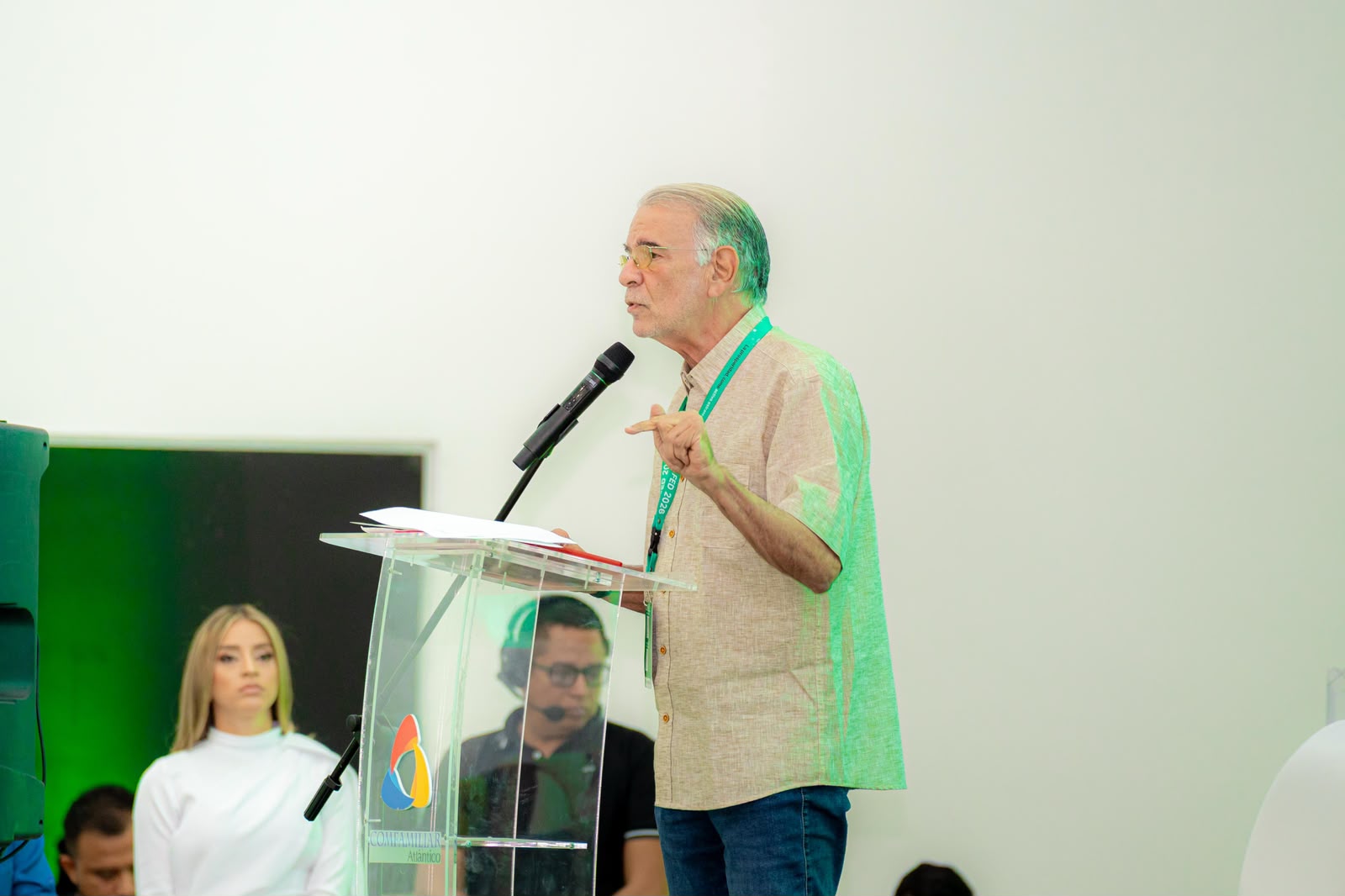 Eduardo Verano resalta el papel de las cajas de compensación en el desarrollo económico y social del Atlántico