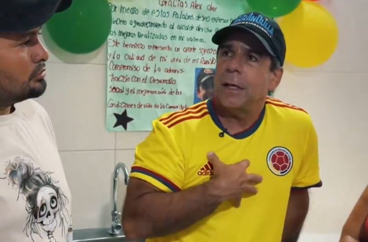 Barranquilla llevará internet gratuito a 25.000 hogares, anuncia Alejandro Char