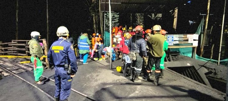 Recuperan cuerpos de cinco mineros tras explosión en una mina de carbón en Sutatausa