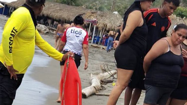 Hallan sin vida a joven de 19 años que desapareció mientras se bañaba en playas de Salgar