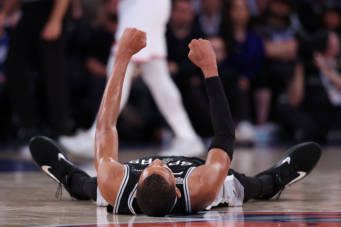 NBA: los Spurs pasan al ataque para superar a los Knicks en el tercer juego de la final