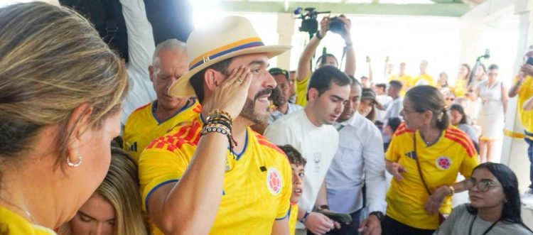 Abelardo De la Espriella votó en Barranquilla y afirmó que “hoy Colombia gana”
