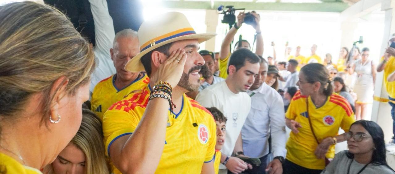 Abelardo De la Espriella votó en Barranquilla y afirmó que “hoy Colombia gana”