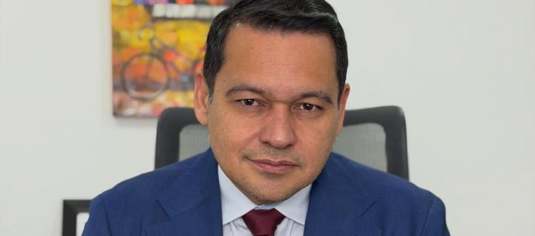 Alejandro Ocampo desmiente suspensión de Petro y asegura que  medida no ha sido aprobada por Comisión de Acusaciones