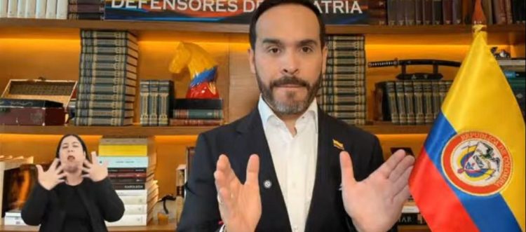 Abelardo De La Espriella ratifica que se posesionará en una base militar pese a la oposición de Gustavo Petro
