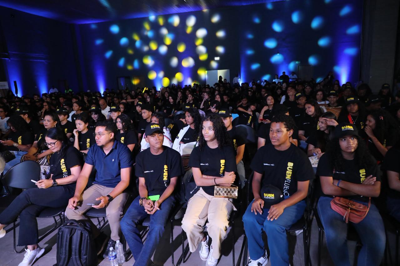 Más de 1.000 estudiantes se han formado como ‘Buenfluencers’ en Barranquilla para promover el uso responsable de las redes sociales