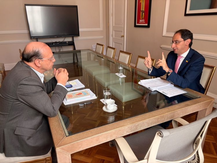 José Manuel Restrepo aclara que los US$60 millones del BID no son un préstamo ni aumentarán la deuda de Colombia