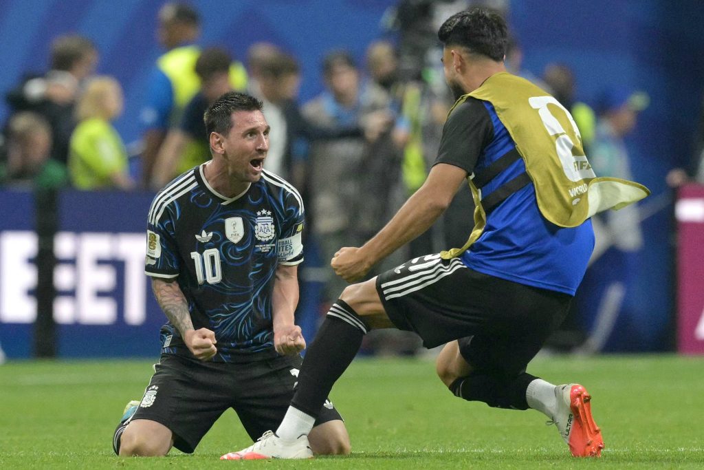 Argentina remonta ante Inglaterra y jugará la final del Mundial frente a España