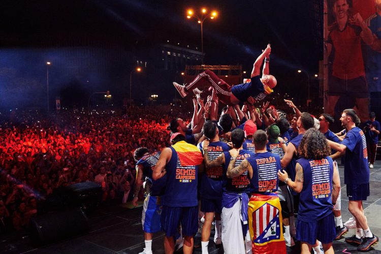Más de 1,8 millones de personas celebran en Madrid el título mundial de España