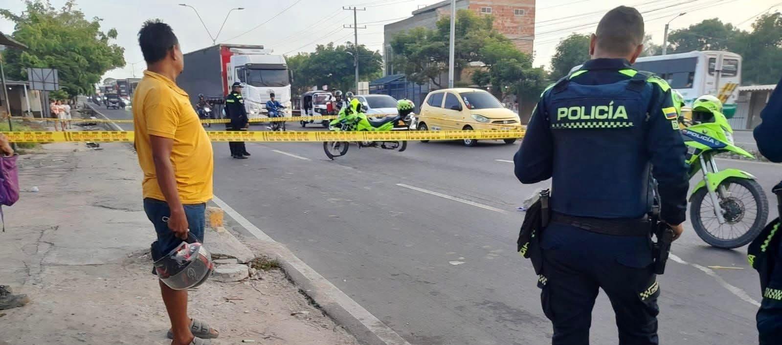 Habitante de calle muere tras ser arrollado por un taxi en la vía Oriental, en Malambo