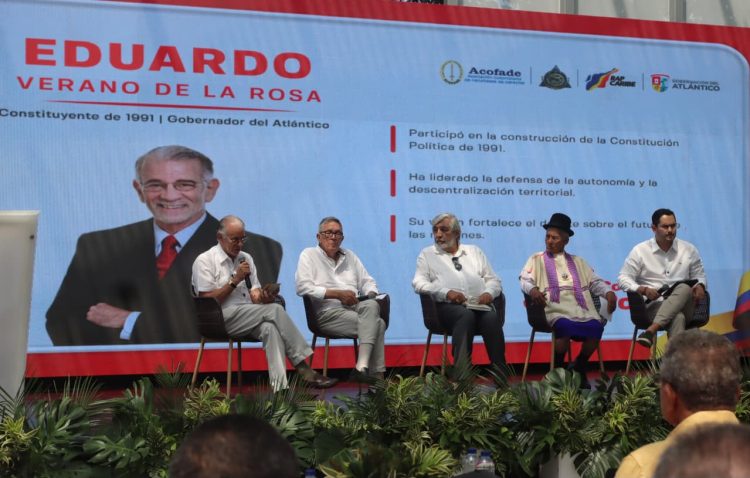 Exconstituyentes advierten en Barranquilla que la autonomía territorial sigue siendo una deuda de la Constitución de 1991