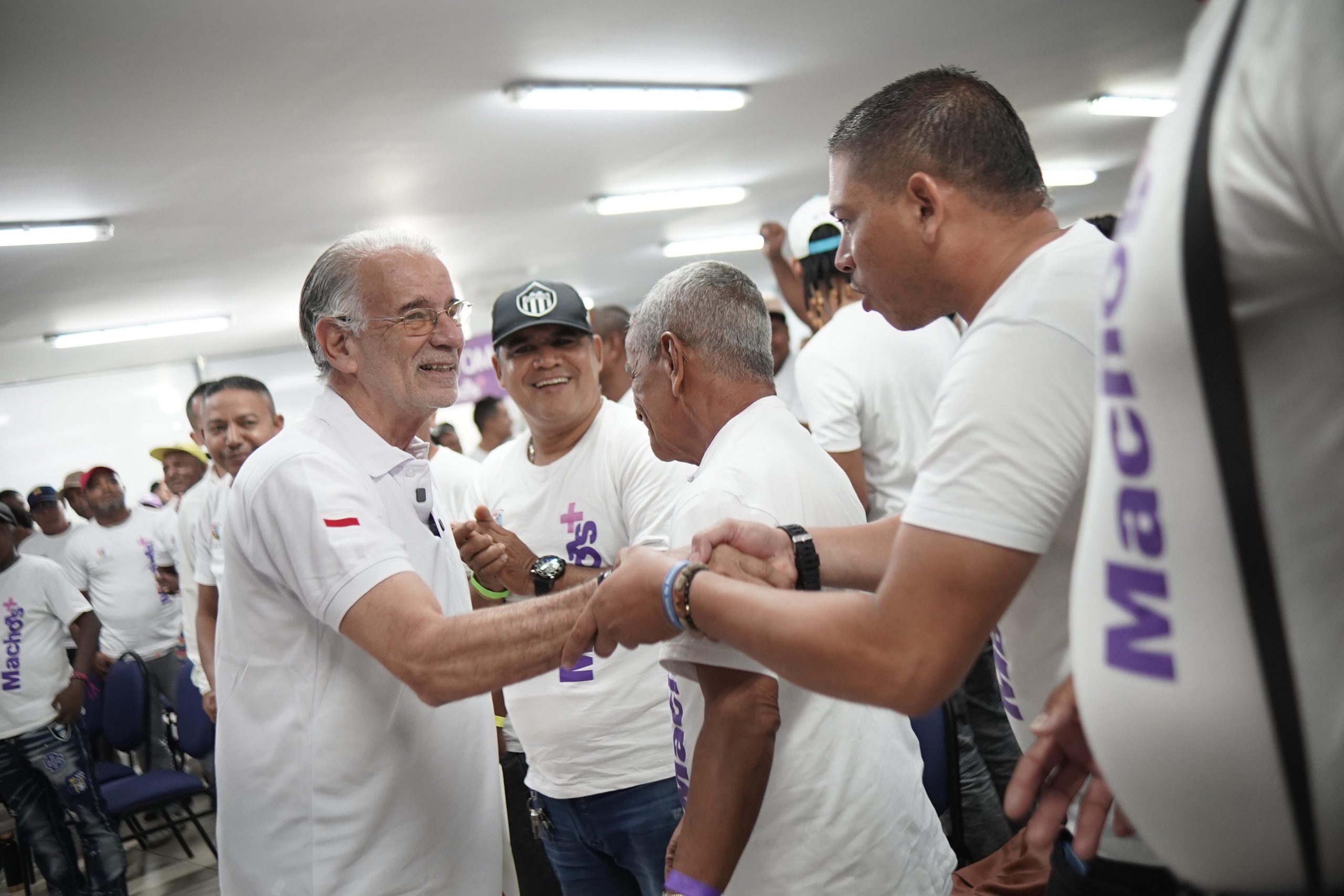 360 hombres se gradúan del programa Machos+ para promover nuevas masculinidades en el Atlántico