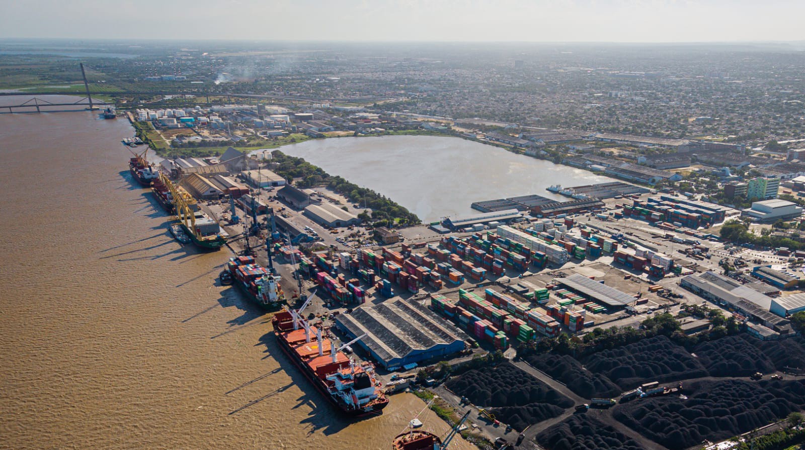Puerto de Barranquilla movilizó 6,7 millones de toneladas en el primer semestre de 2026, un 5 % más que en 2025
