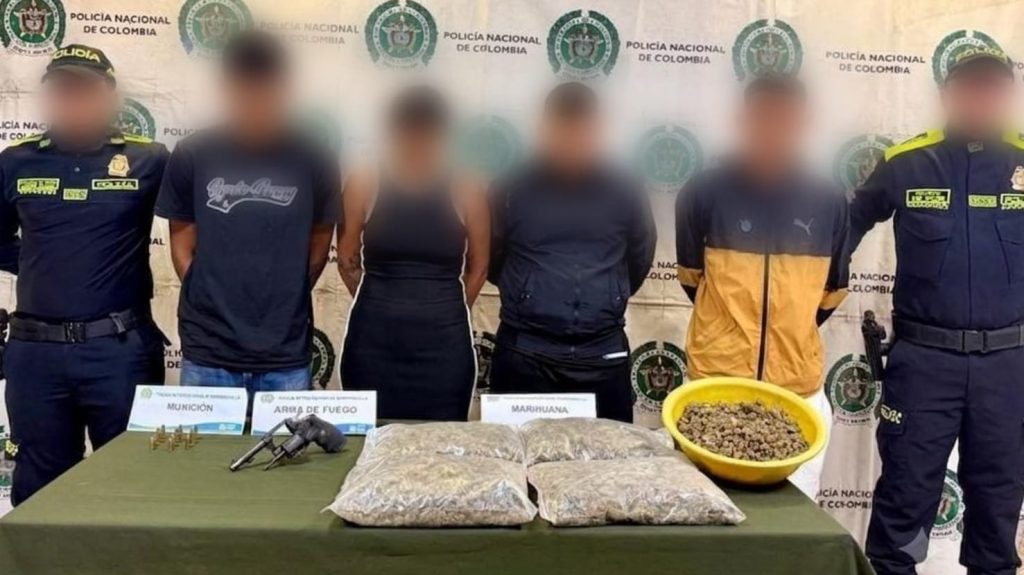 Capturan a cuatro presuntos integrantes de ‘Los Costeños’ en allanamientos de la Sijín en Barranquilla